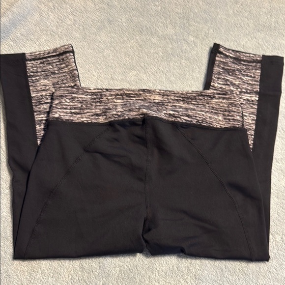 CAbi Black and Gray Leggings - Picture 5 of 5